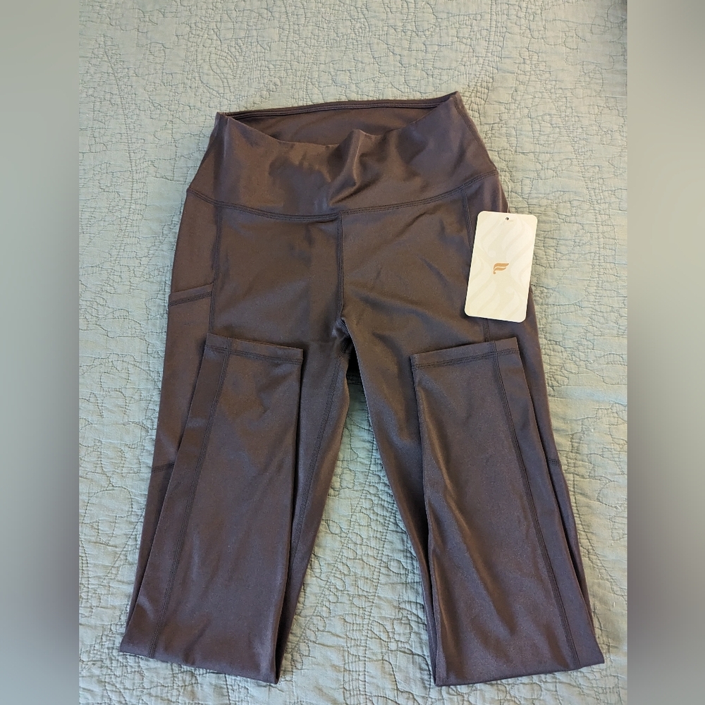 Fabletics Medium leggings, yoga pants, new with tags, grey purple tones